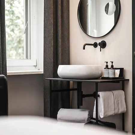 Hotell Loewenhof 4*